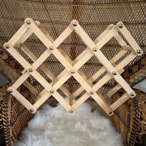 Vintage 1982 Accordion Expandable Wine Rack